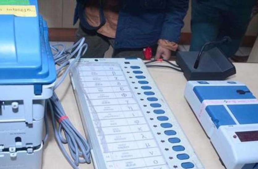 Assam Assembly Elections 2021 Assam Assembly Elections 2021: ईवीएम बवाल के बाद एक और गड़बड़ी, 90 वोटर वाले बूथ पर वोट पड़ गए 171
