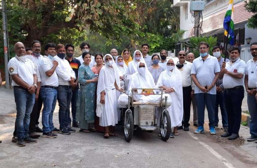 साध्वी अणिमाश्री बीटीएम लेआउट पहुंची साध्वी अणिमाश्री बीटीएम लेआउट पहुंची
