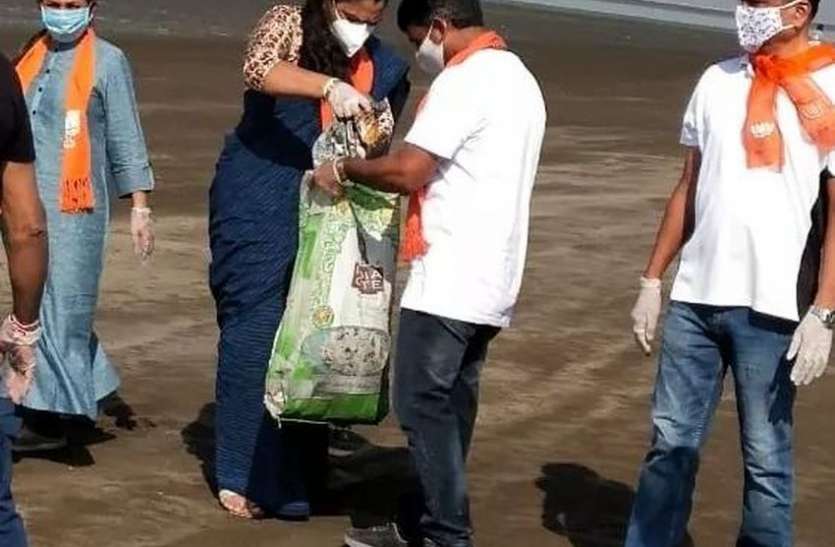 SURAT NEWS DAYRI: स्थापना दिवस पर डुमस तट की साफ-सफाई SURAT NEWS DAYRI: स्थापना दिवस पर डुमस तट की साफ-सफाई