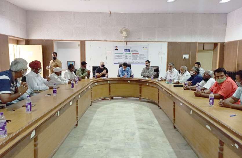अधिकाधिक लोगों के वैक्सीनेशन के लिए लिया गया संकल्प अधिकाधिक लोगों के वैक्सीनेशन के लिए लिया गया संकल्प