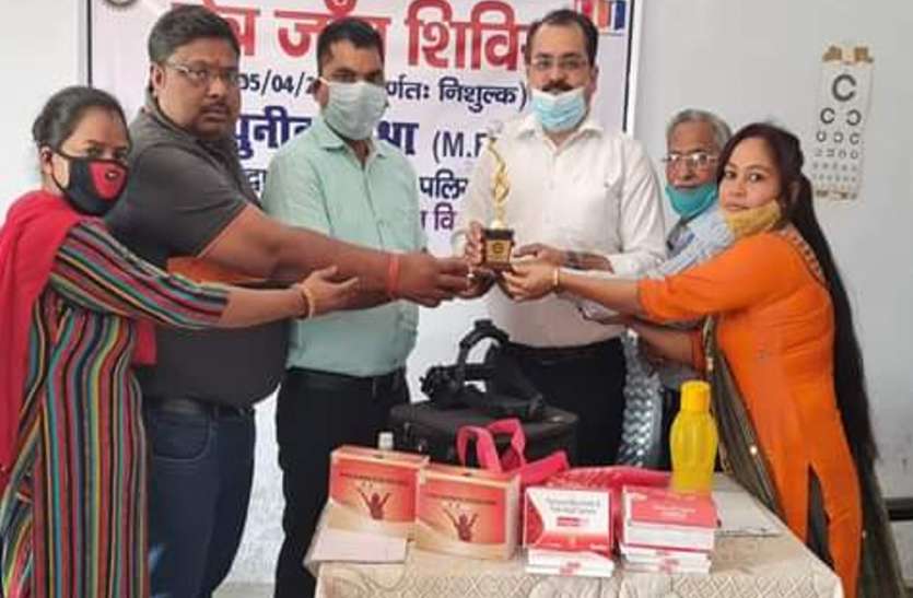 अगर लापरवाही बरतेंगे तो गम्भीर रूप लेगा आँखों का संक्रमण अगर लापरवाही बरतेंगे तो गम्भीर रूप लेगा आँखों का संक्रमण
