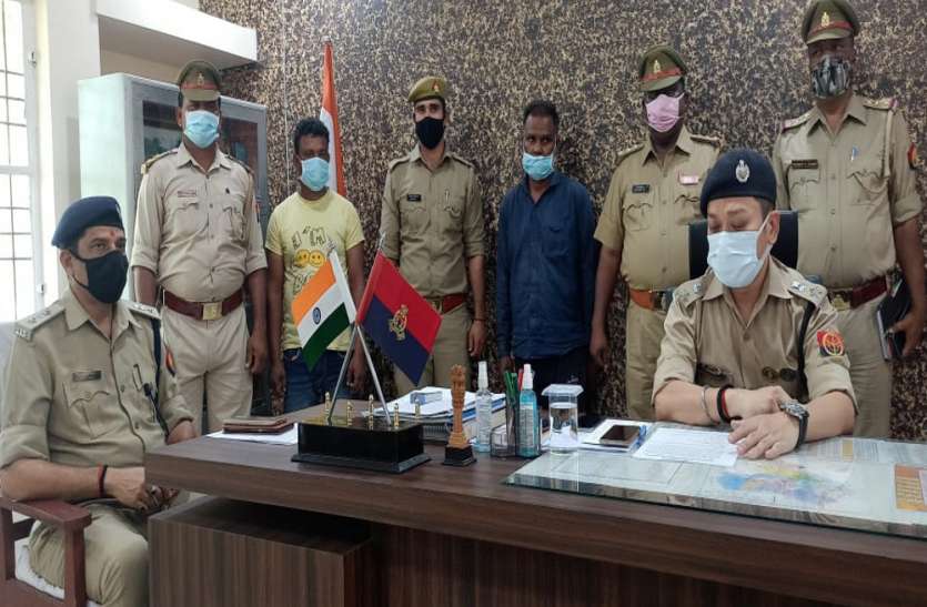 balrampur.jpg बलरामपुर में अवैध असलहा फैक्ट्री का भण्डाफोड़, भारी मात्रा में अवैध असलहे व उपकरण बरामद, दो गिरफ्तार