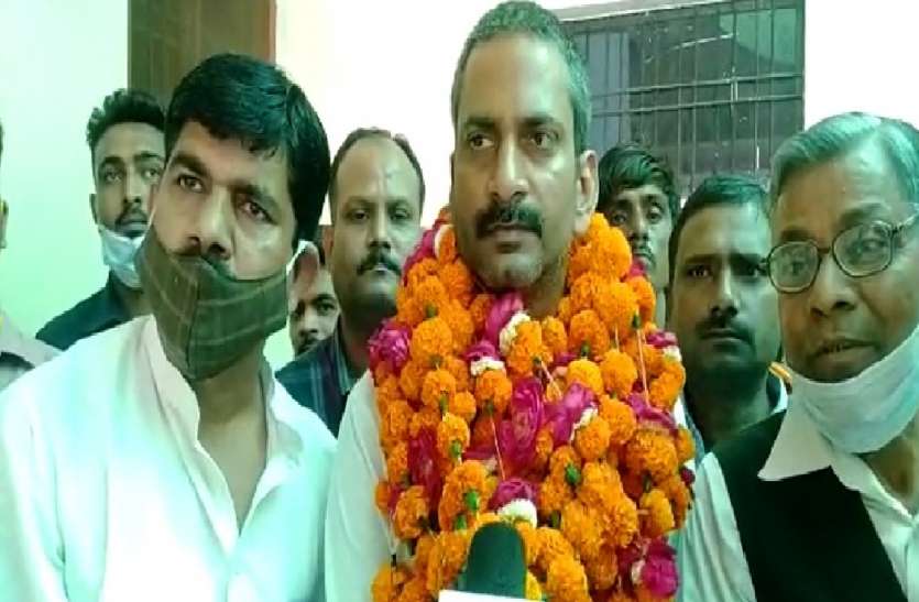 बंकी नगर पंचायत अध्यक्ष पद के लिए बीजेपी प्रत्याशी अनूप कुमार यादव ने ठोंकी ताल, विरोधियों की बढ़ी धड़कनें बंकी नगर पंचायत अध्यक्ष पद के लिए बीजेपी प्रत्याशी अनूप कुमार यादव ने ठोंकी ताल, विरोधियों की बढ़ी धड़कनें