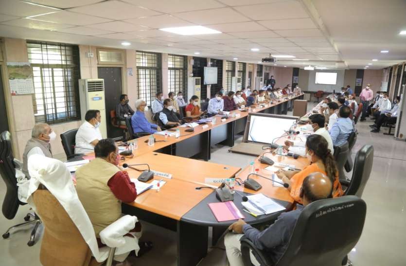 Corona, Gujarat, govt offices, all saturday, closed, CM Vijay Rupani Corona: कोरोना को देखते हुए सरकारी कार्यालयों में चारों शनिवार रहेगा अवकाश