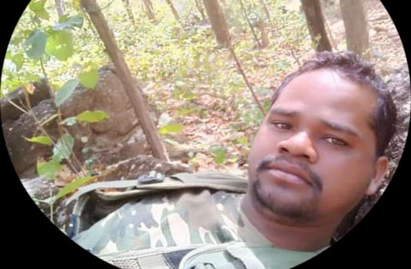 Constable death एसडीओपी दफ्तर से लौट रहे बाइक सवार आरक्षक को तेज रफ्तार पिकअप ने मारी टक्कर, मौत