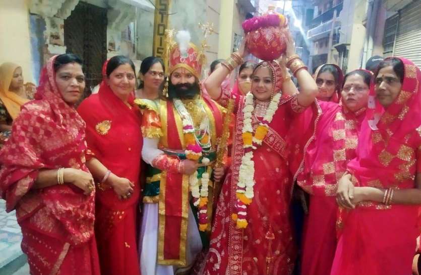 गवर पूजन स्थलों पर सजी आकर्षक झांकियां, गूंजे पारम्परिक गीत गवर पूजन स्थलों पर सजी आकर्षक झांकियां, गूंजे पारम्परिक गीत