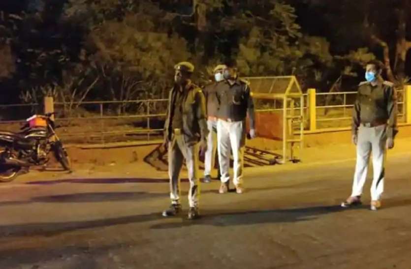 night.jpg Night Curfew: गौतमबुद्ध नगर और गाजियाबाद में भी लागू हूआ नाइट कर्फ्यू, 17 अप्रैल तक स्कूल-कॉलेज बंद