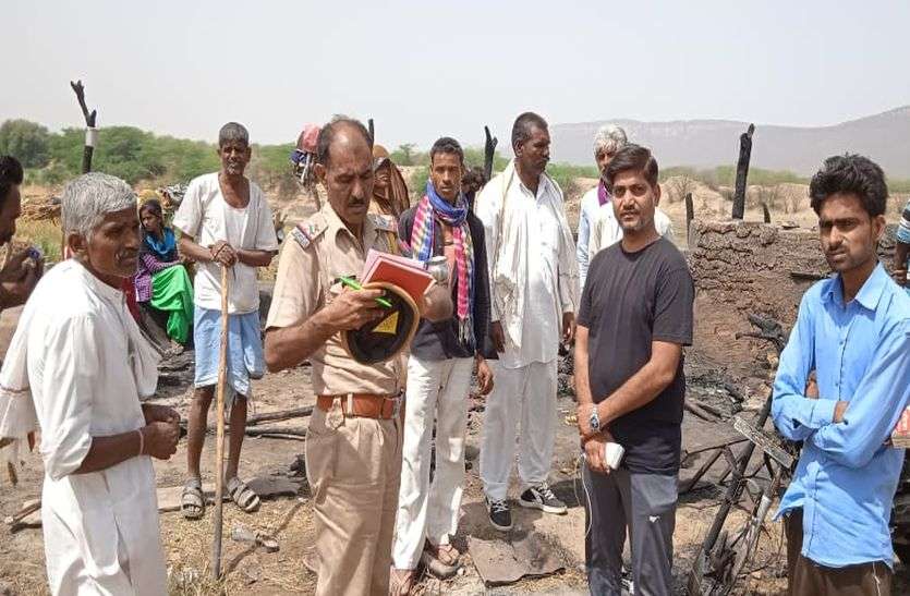 सब कुछ जल गया सा’ब, खाना तक नहीं मिला सब कुछ जल गया सा’ब, खाना तक नहीं मिला