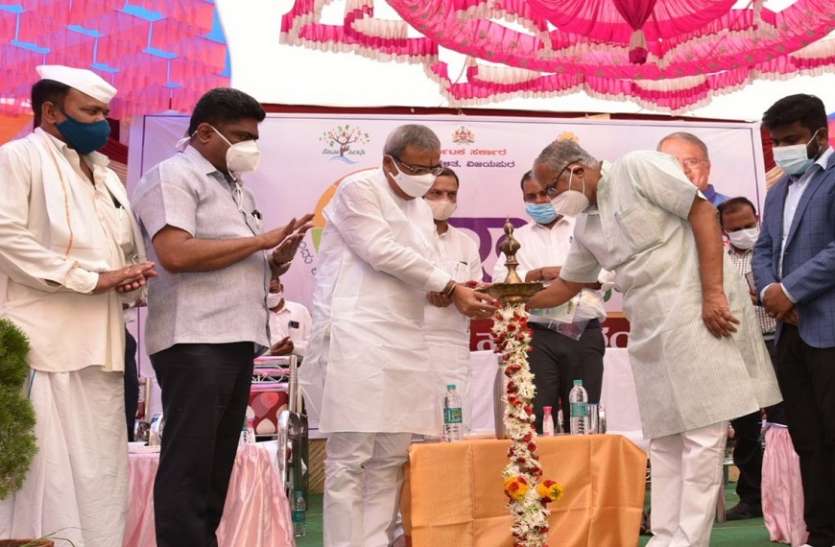 एक ही छत के नीचे सभी विभागों की सेवाएं उपलब्ध कराएगा ग्राम वन सेंटर एक ही छत के नीचे सभी विभागों की सेवाएं उपलब्ध कराएगा ग्राम वन सेंटर