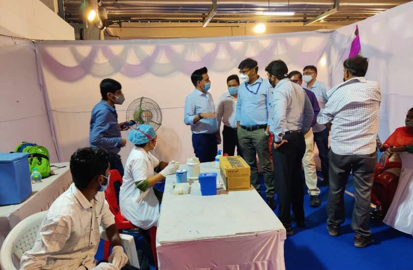 SURAT NEWS: केंद्रीय टीम ने किया कैम्प निरीक्षण SURAT NEWS: केंद्रीय टीम ने किया कैम्प निरीक्षण