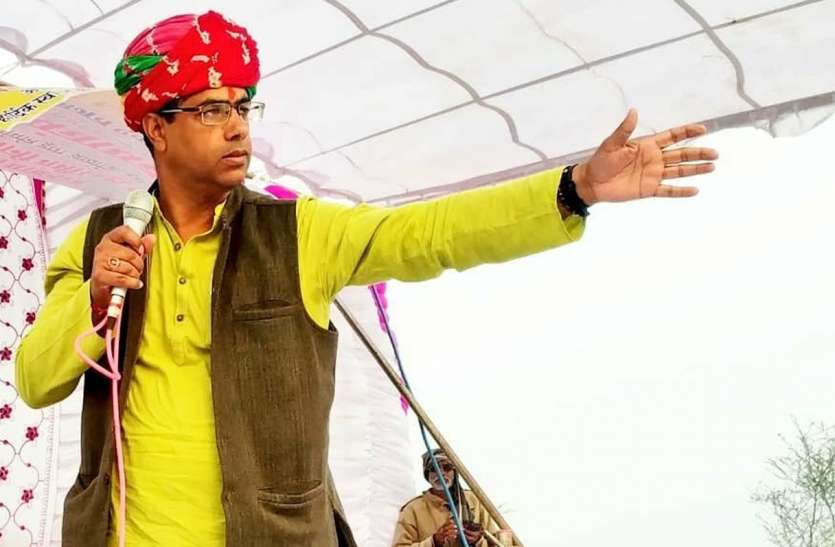 विजय बैंसला ने बोली ऐसी बात....सरकार नहीं करेगी ये काम, तो जनता देगी आगे का अंजाम विजय बैंसला ने बोली ऐसी बात....सरकार नहीं करेगी ये काम, तो जनता देगी आगे का अंजाम