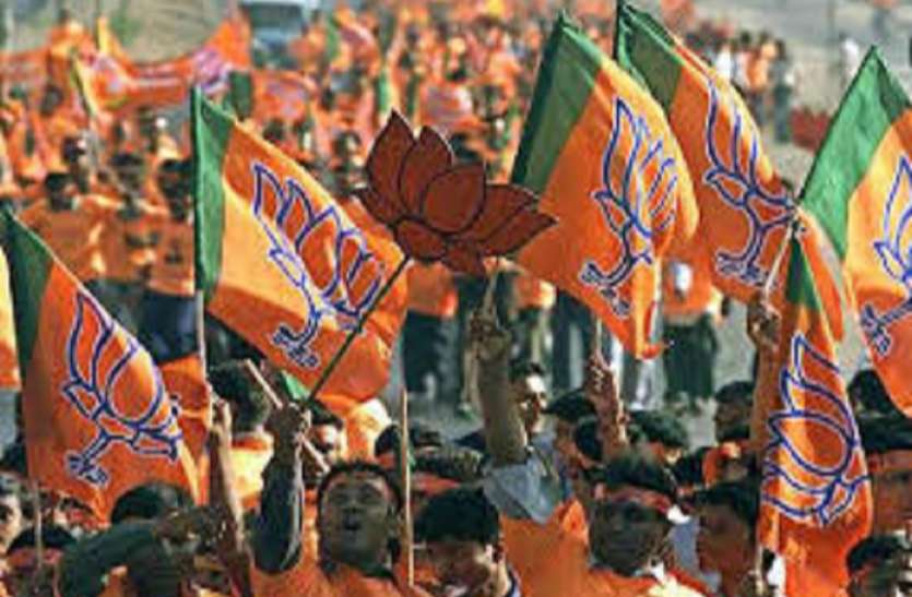 BJP workers to give services as warriors during Corona pandemic फिर 'वॉरियर' बनकर कोरोना से 'जंग' में उतरेंगे BJP कार्यकर्ता, ज़रूरतमंदों तक पहुंचाई जायेगी 'राहत'