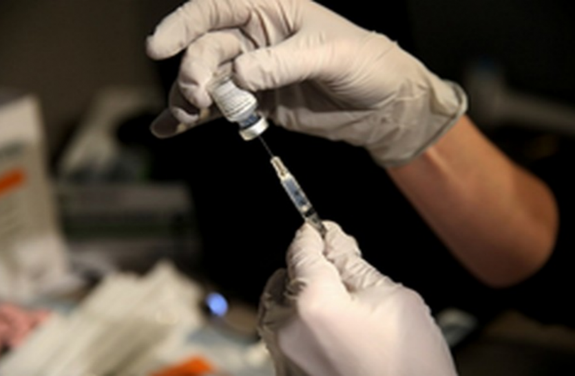 corona_vaccine.png भारत में अक्टूबर तक आ सकती है 5 और वैक्सीन, Sputnik-V को 10 दिनों में इमरजेंसी उपयोग की अनुमति मिलने की उम्मीद
