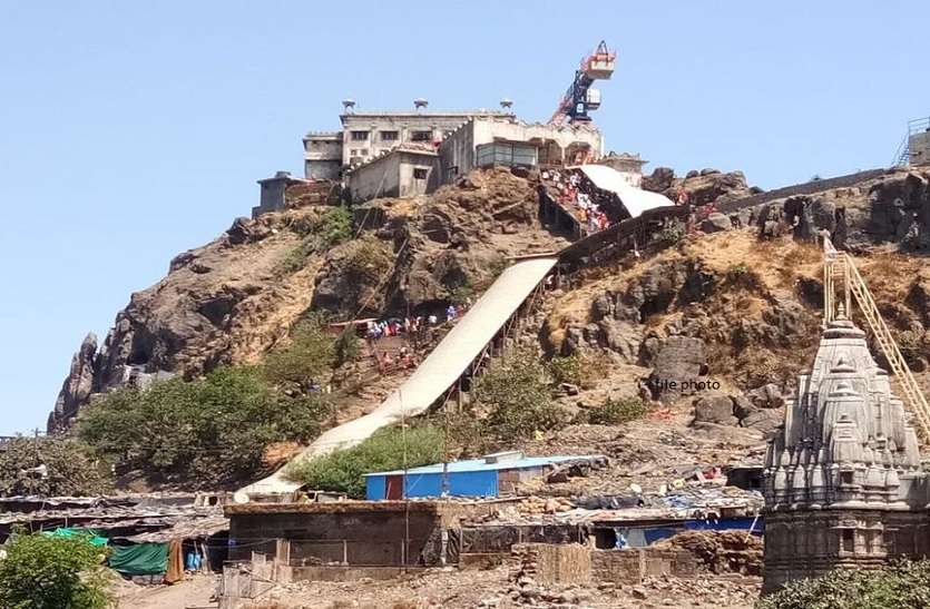 गुजरात में भतों के लिए फिर बंद होने लगे धर्मस्थलों के कपाट गुजरात में फिर बंद होने लगे धर्मस्थलों के कपाट