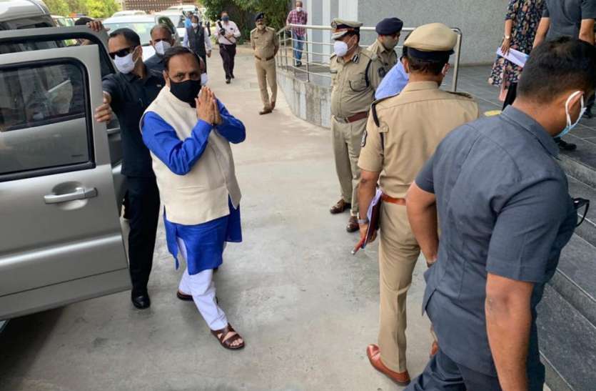 Gujarat: सीएम ने कहा, मौत के आंकड़े नहीं छिपा रही गुजरात सरकार, नहीं होगा लॉकडाउन Gujarat: सीएम ने कहा, मौत के आंकड़े नहीं छिपा रही गुजरात सरकार, नहीं होगा लॉकडाउन