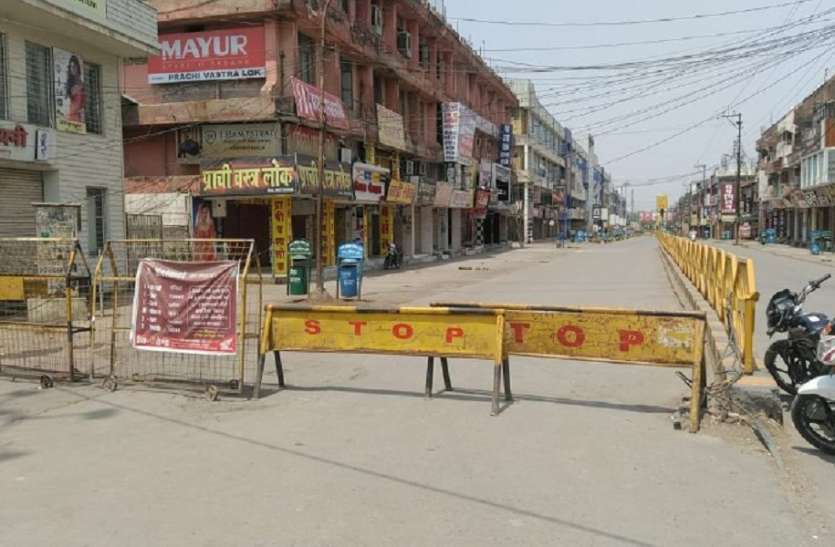 rewa बाजार में पसरा रहा सन्नाटा, सड़कों पर चौकसी, आवश्यक कार्य के लिए आवाजाही पर सख्ती नहीं