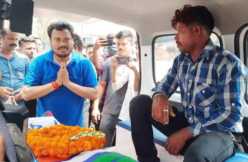 गोलीकांड: जोरपातकी गांव में सन्नाटा, खौफजदा हैं लोग गोलीकांड: जोरपातकी गांव में सन्नाटा, खौफजदा हैं लोग