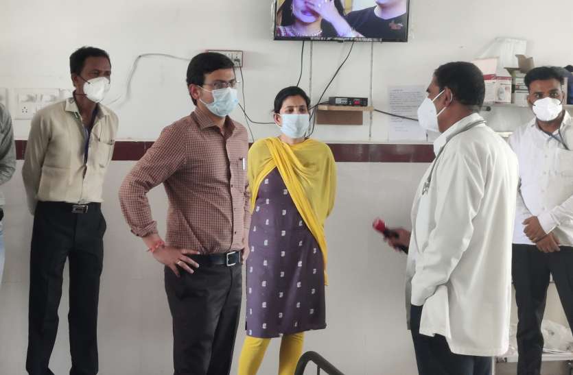 बढ़ाए जाएंगे कोविड केयर सेंटर्स, संक्रमण रोकने सैम्पल बढ़ाने पर जोर, वार्डों में भी जाएंगी टीमें बढ़ाए जाएंगे कोविड केयर सेंटर्स, संक्रमण रोकने सैम्पल बढ़ाने पर जोर, वार्डों में भी जाएंगी टीमें