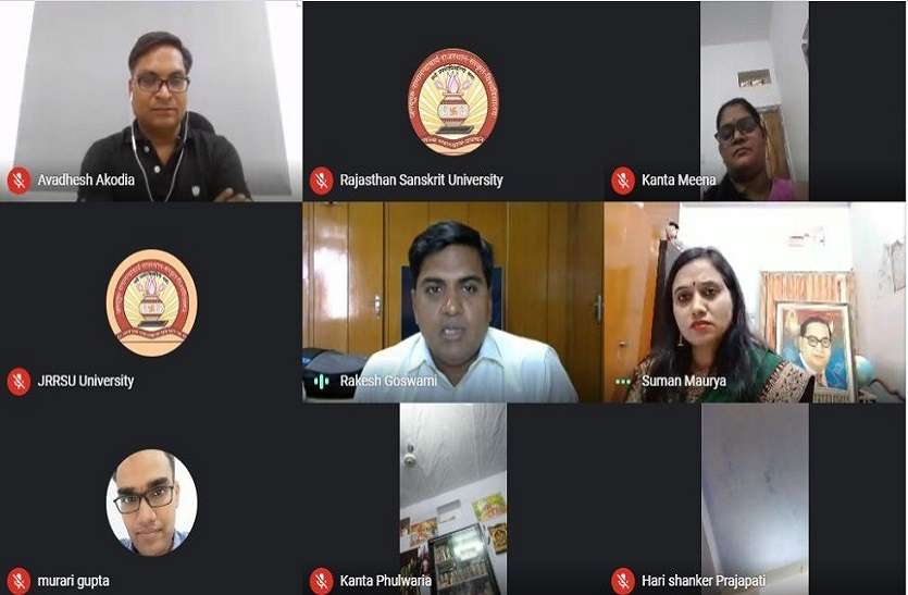 अंबेडकर ने खत्म की सामाजिक दूरियां अंबेडकर ने खत्म की सामाजिक दूरियां