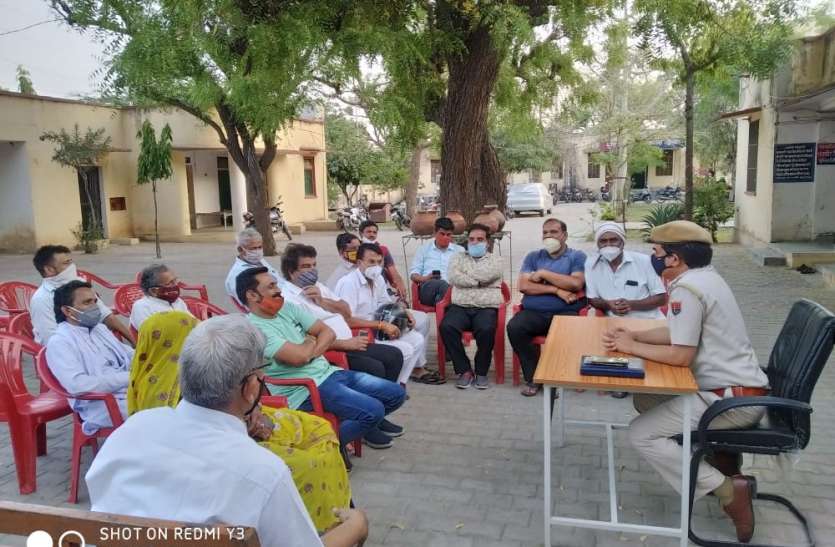 सीएलजी की बैठक में कोरोना से बचने का दिया संदेश सीएलजी की बैठक में कोरोना से बचने का दिया संदेश