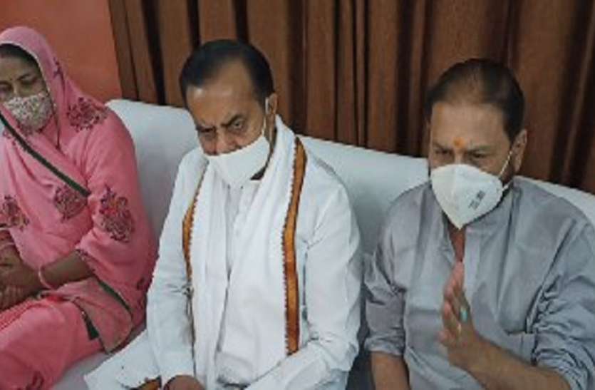 mpswm.jpg छबड़ा आगजनी प्रकरण: भाजपा की जांच कमेटी बोली, पुलिस की लापरवाही से बढ़ा विवाद