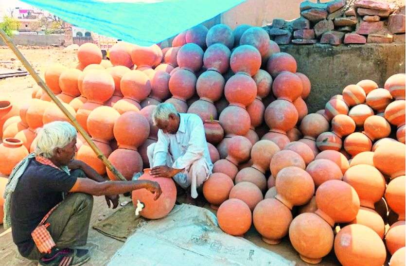 आमजन का फ्रिज है मिट्टी का मटका आमजन का फ्रिज है मिट्टी का मटका