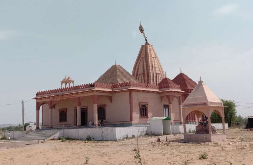 आओ गांव चलें / देवभूमि निहालपुरा को है विकास कार्यों की दरकार आओ गांव चलें / देवभूमि निहालपुरा को है विकास कार्यों की दरकार