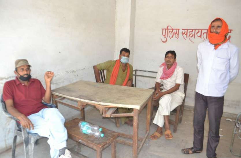 patrika लॉक डाउन का डर: आटो से घर के लिए निकले प्रवासी, ट्रक की टक्कर से तीन की मौत