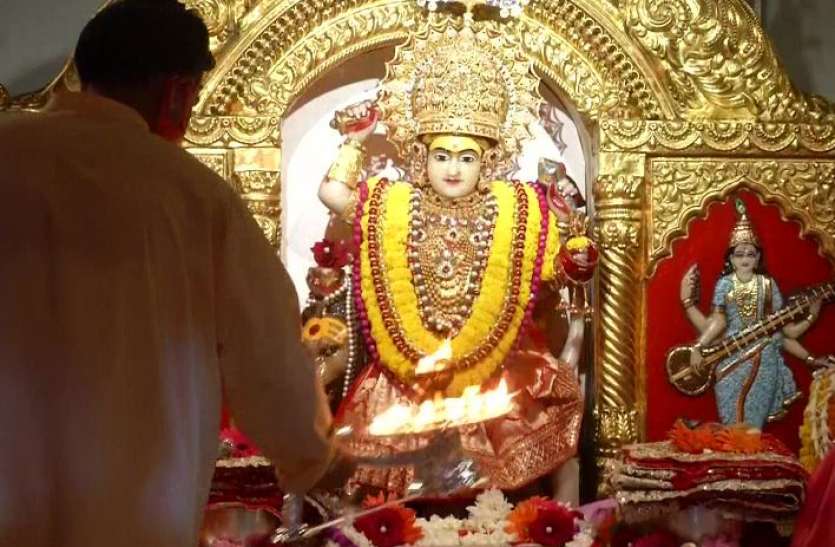 Chaitra Navratri 2021 Chaitra Navratri 2021: कोरोना संकट के बीच मंदिरों को लेकर क्या है गाइडलाइन, जानिए राज्यों की तैयारी