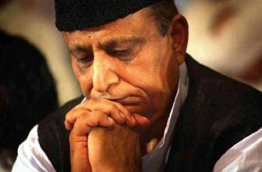 azam_khan_17_07_2019_4886318_835x547-m.jpg 9 बार विधायक, 4 बार मंत्री रहे आजम की बोलती थी तूती, योगी सरकार बनते ही दर्ज हुए 102 केस और पहुंच गए जेल