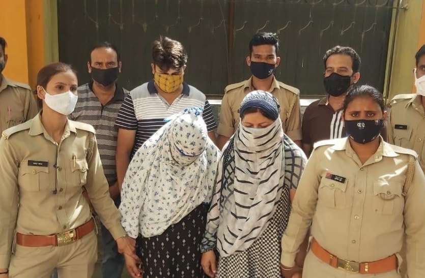 honey trap gang busted in lucknow हनीट्रैप गैंग का खुलासा, सोशल मीडिया पर अमीरों को फंसाते, महिलाओं के साथ अश्लील वीडियो बनाकर करते थे धन उगाही