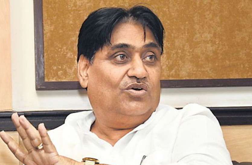 govind singh dotasara targets modi government पीसीसी चीफ डोटासरा का आरोप, संविधान को नहीं मानती भाजपा