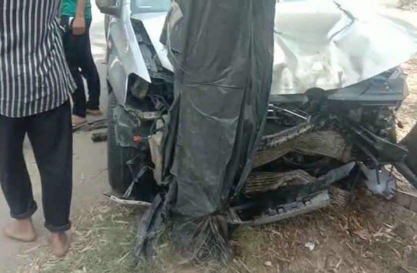 accident.jpg मतदान करके रही लौट महिलाओं को कार ने कुचला तीन की मौत
