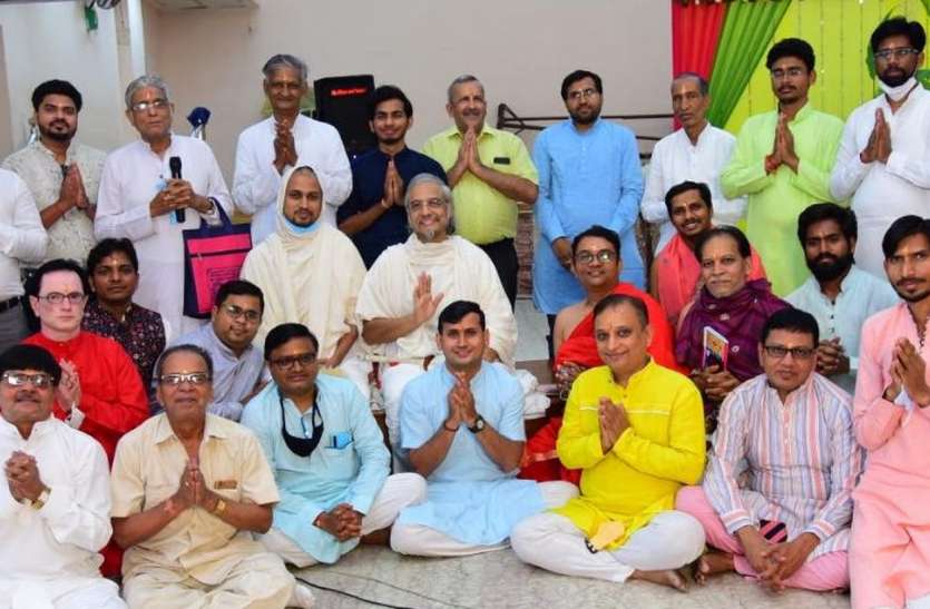 मनुष्य जीवन-मरण के बंधन से बंधा है-आचार्य देवेेन्द्र सागर मनुष्य जीवन-मरण के बंधन से बंधा है-आचार्य देवेेन्द्र सागर