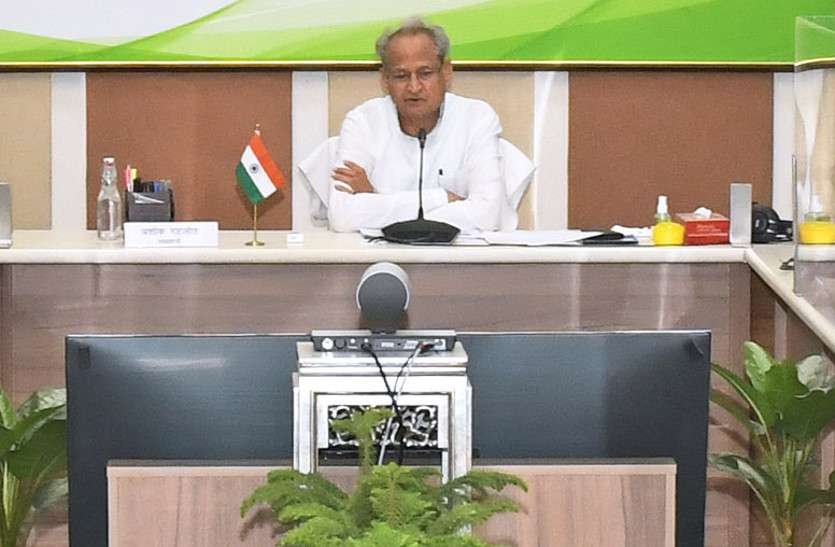 gehlot.jpg CM गहलोत की जनता से अपील, दूसरी लहर खतरनाक, सख्ती बरतने की आवश्यकता नहीं पड़े