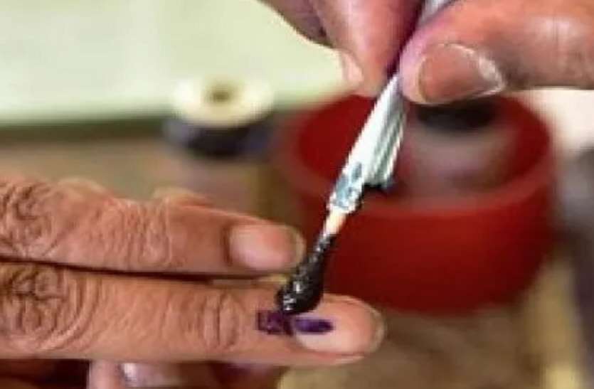 UP Panchayat Poll Voting LIVE : पंचायत चुनाव में कई जिलों में हिंसा, गोरखपुर में प्रत्याशी को गोली मारी, रायबरेली में 3 ग्राम प्रधान चुनाव स्थगित UP Panchayat Poll Voting LIVE : पंचायत चुनाव में कई जिलों में हिंसा, गोरखपुर में प्रत्याशी को गोली मारी, रायबरेली में 3 ग्राम प्रधान चुनाव स्थगित