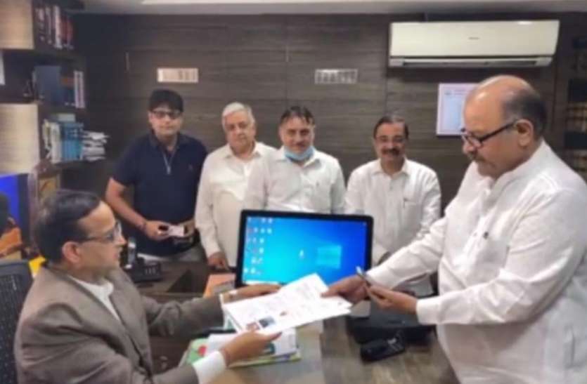 जैन कॉन्फ्रेंस के राष्ट्रीय अध्यक्ष के लिए चार दावेदार जैन कॉन्फ्रेंस के राष्ट्रीय अध्यक्ष के लिए चार दावेदार