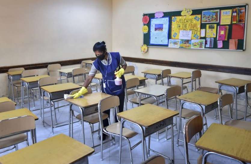 school-coronavirus-1601982335.jpg बच्चों को 'स्लीपर सेल' की तरह इस्तेमाल कर रहा कोरोना, मासूमों ने घर में सभी को किया संक्रमित