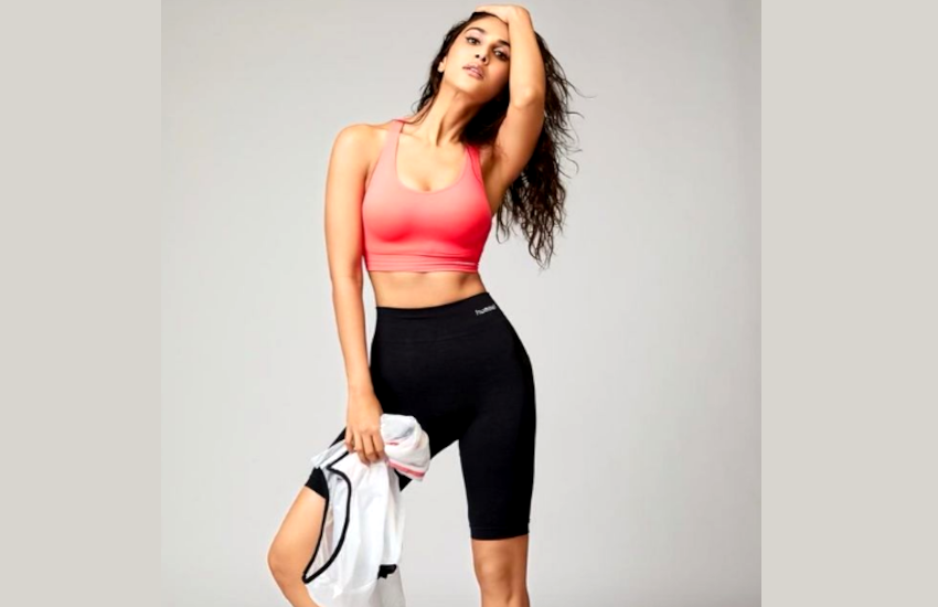 vaani_kapoor_hot_images.png