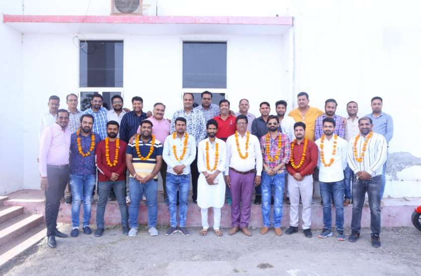 नौ जरूरतमंद कन्याओं को सवा तीन लाख की मदद नौ जरूरतमंद कन्याओं को सवा तीन लाख की मदद