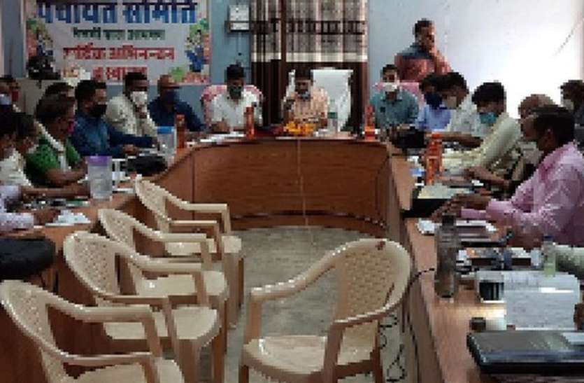 योजनाओं में 30 अप्रेल तक लाए प्रगति योजनाओं में 30 अप्रेल तक लाए प्रगति
