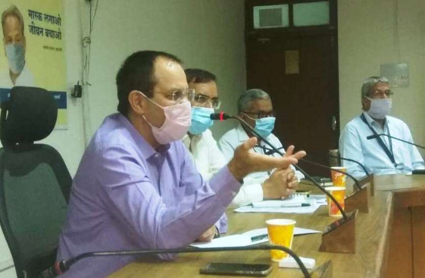 There will be uninterrupted supply of oxygen gas cylinders in hospitals अस्पतालों में ऑक्सीजन गैस सिलेण्डर की होगी निर्बाध आपूति