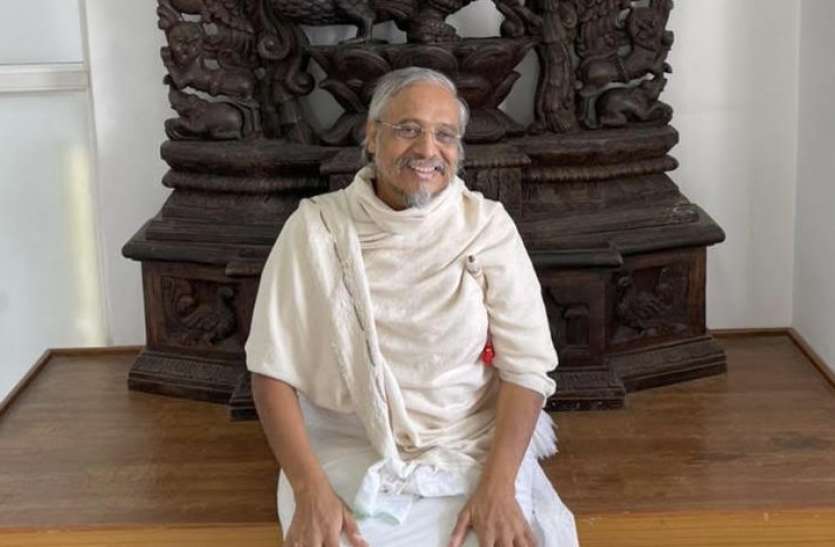 devendra_sagar_march.jpg मन को अच्छे विचार दें: आचार्य देवेंद्र सागर