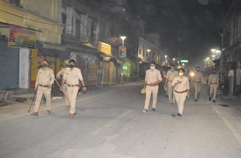 राम नगरी में नाइट कर्फ्यू लागू, मंदिर में प्रवेश के लिए देना होगा कोविड निगेटिव रिपोर्ट राम नगरी में नाइट कर्फ्यू लागू, मंदिर में प्रवेश के लिए देना होगा कोविड निगेटिव रिपोर्ट