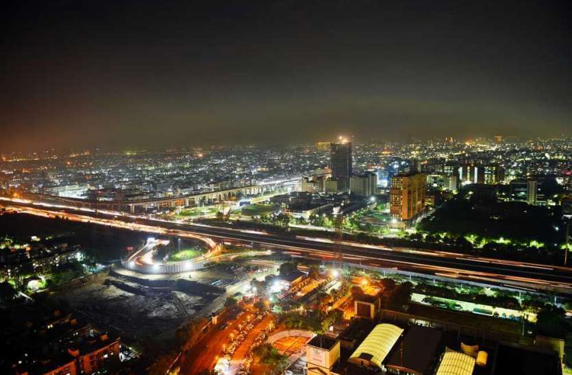 subcity_1592483840714_6658815_835x547-m.jpg 45 वर्षों में नोएडा की बदली तस्वीर, कभी दूर-दूर तक फैले थे खेत तो आज चारों तरफ हरियाली और सड़कों का जाल