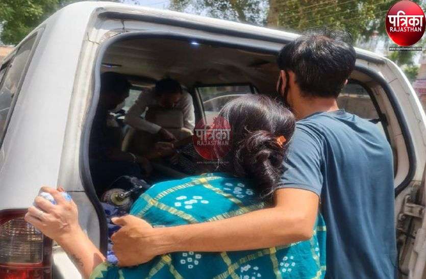 अस्पताल के बाहर ऑक्सीजन के लिए चिल्लाती रही महिला, मौत अस्पताल के बाहर ऑक्सीजन के लिए चिल्लाती रही महिला, मौत