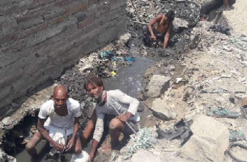 कर्मचारियों को कड़ी हिदायत, सुधारो जलापूर्ति व्यवस्था कर्मचारियों को कड़ी हिदायत, सुधारो जलापूर्ति व्यवस्था