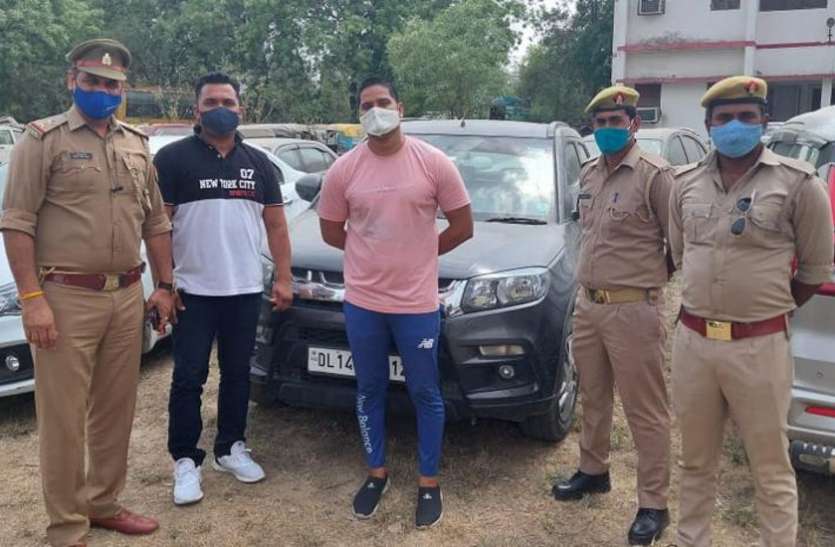 greater-noida.jpg लग्जरी गाड़ियाें को कंपनियों में किराए पर लगाने के बहाने हड़पने वाले गैंग का पर्दाफाश