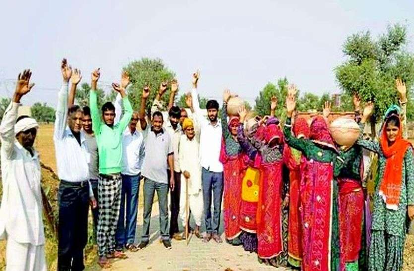 पेयजल सप्लाई व्यवस्था बेपटरी, मचा हाहाकार पेयजल सप्लाई व्यवस्था बेपटरी, मचा हाहाकार