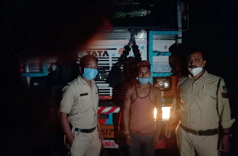 Bike driver going to village to see patient dies in road accident, one injured मरीज देखने गांव जा रहे बाइक चालक की सड़क हादसे में मौत, एक घायल